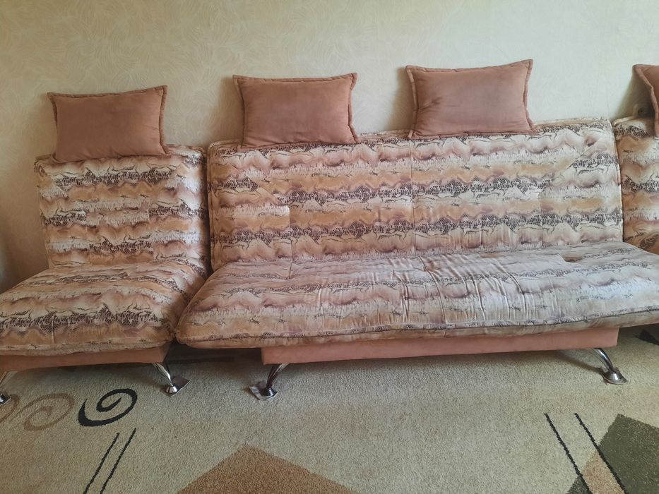 Мягкая мебель для гостиной