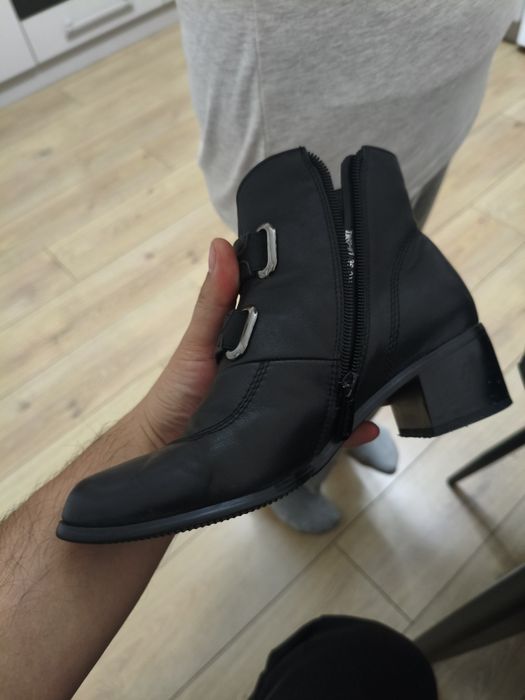 Продам полуботинки