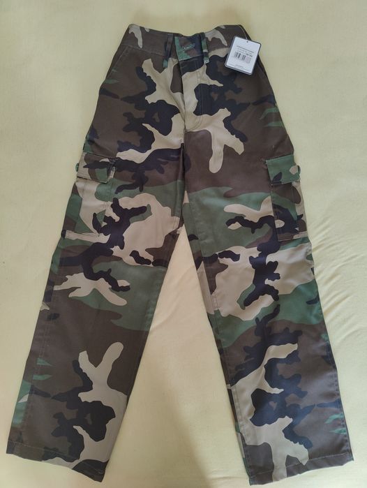 Vand pantaloni copii  print militar,  marime 158/164
