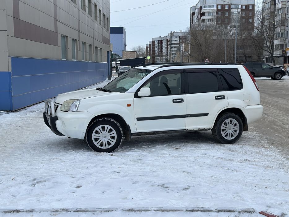 Ниссан Икстраил 2.0