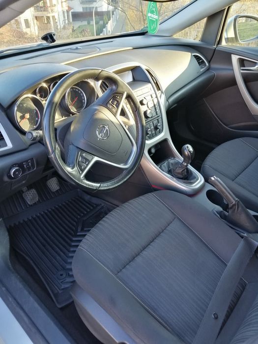Opel Astra J,Diesel ,Break,Schimb cu teren