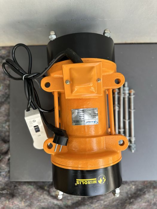 Плашадочний vibrator plashatichni вибраторь