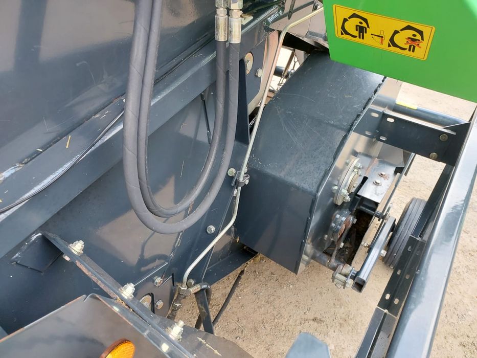 Presa baloti,Balotiera Deutz fahr 121 L,dimensiune balot 120/120