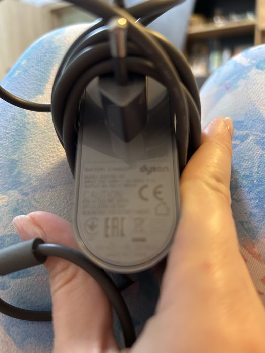 Зарядно за  Dyson