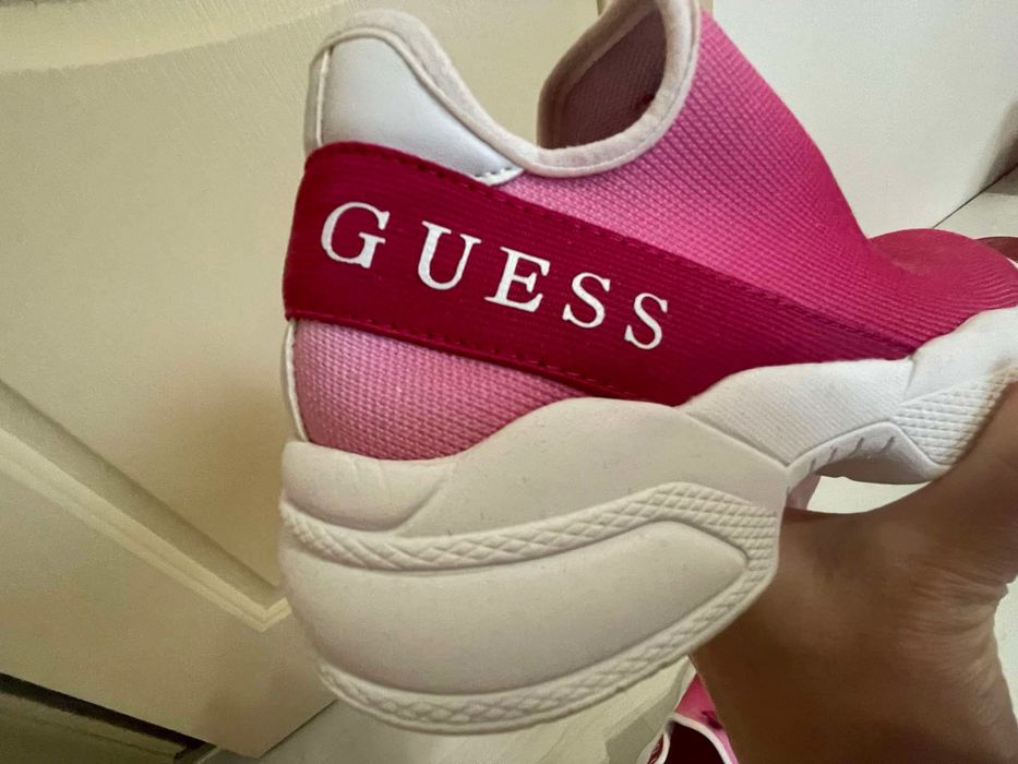 GUESS ориг.маратонки от Англия