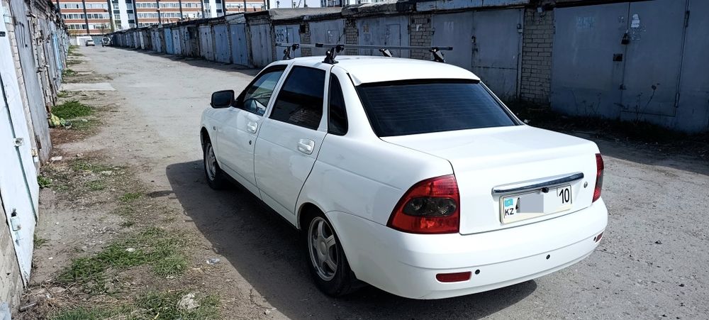 Продам Приора Люкс