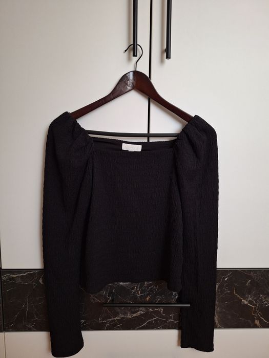 Черна блуза с дълъг ръкав HM