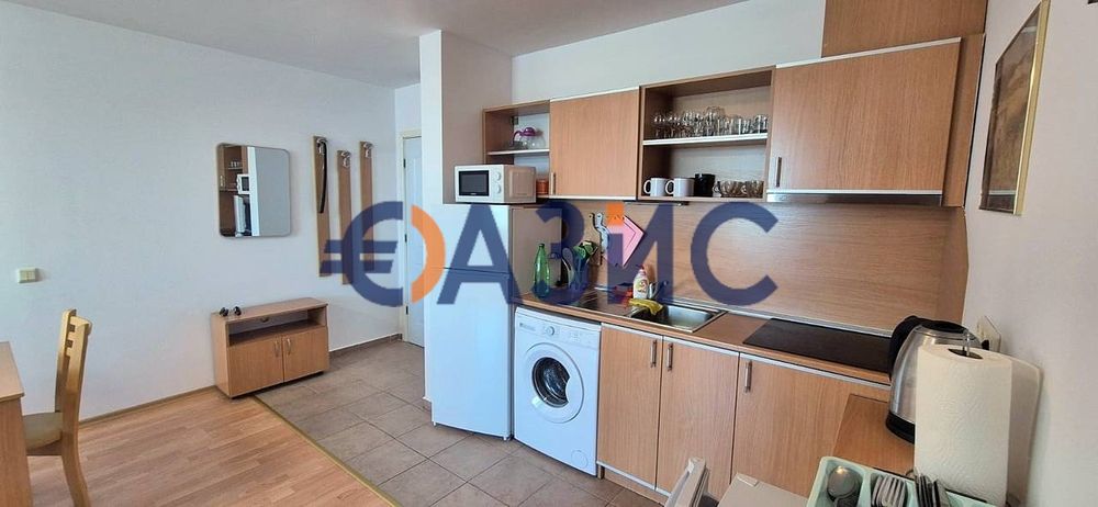 Продава се Двустаен апартамент в к.к. Слънчев бряг - 66 кв.м за 1107 €/кв.м - Снимка #2