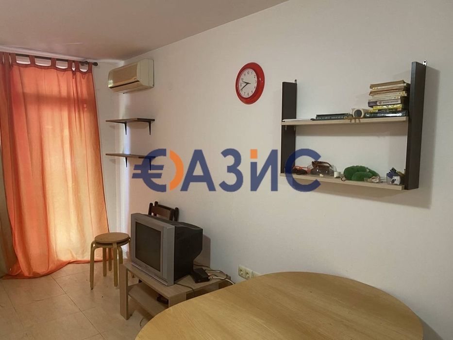 Продава се Двустаен апартамент в Свети Влас - 70 кв.м за 836 €/кв.м - Снимка #2