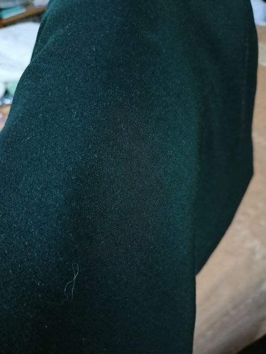 Скатерти темно-зелёного цвета две шт