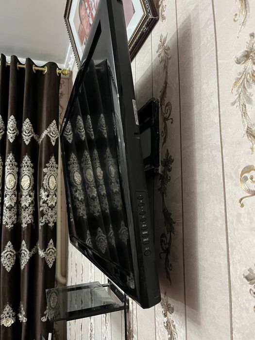 Телевизор LG сатылады.