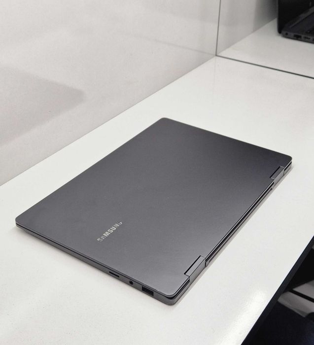 Samsung Galaxy Book 2 Core i5 1235U 8/256gb