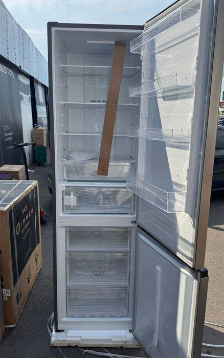 Холодильник Hisense RD-43WC4S/INOX No Frost 336 л A+