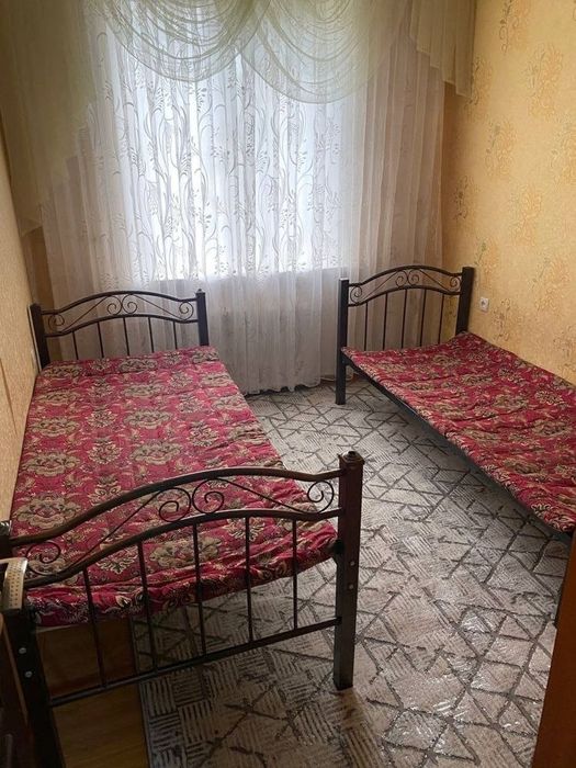 Чиланзар 15.  Аренда. Срочно.  3 х комнатная с обстановкой