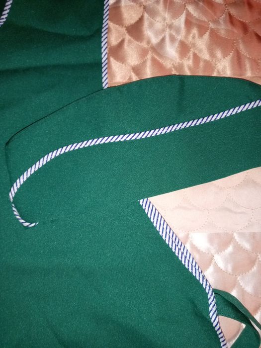 Продам спец  фартук с пилоткой