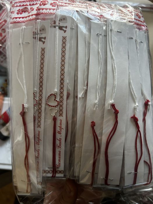 Ръчно изработени мартеници