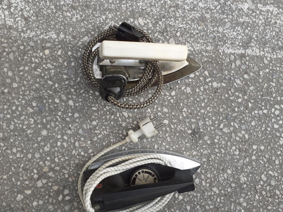 Съветска ютия работеща.Съв. ютия за ръбове.