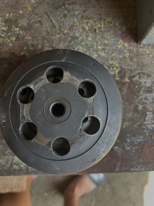 Продавам съединител