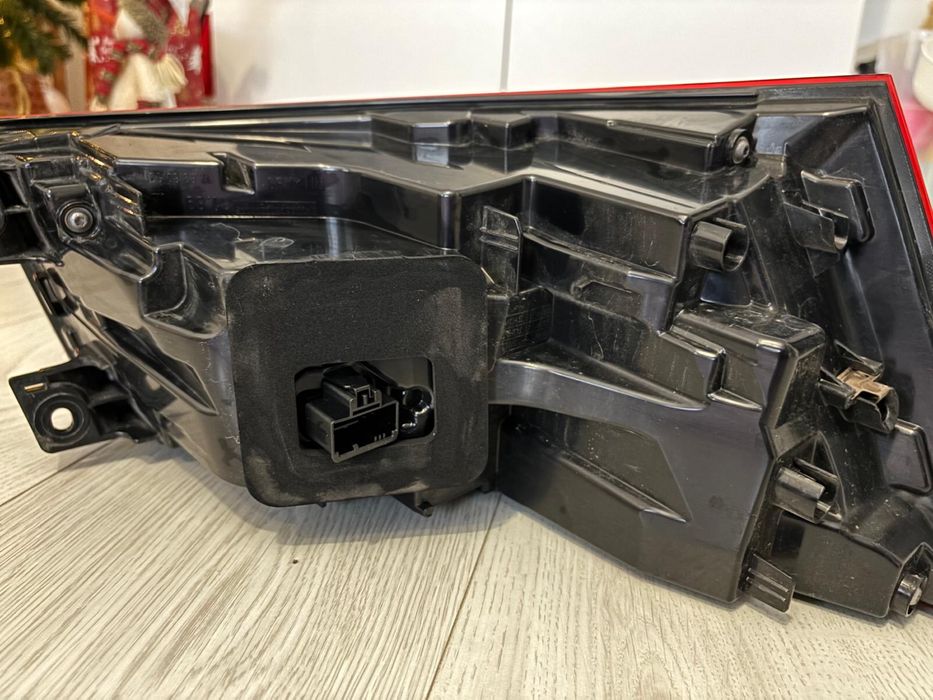 Stop dreapta spate LED original Skoda Superb 3 facelift