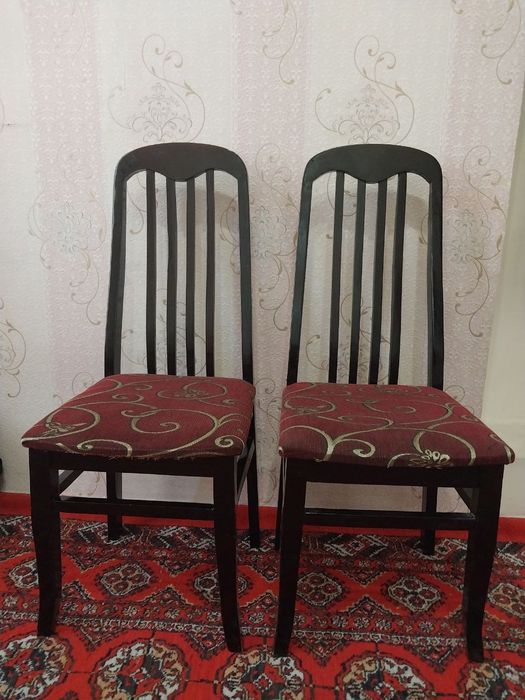 Stul sotiladi 12 dona