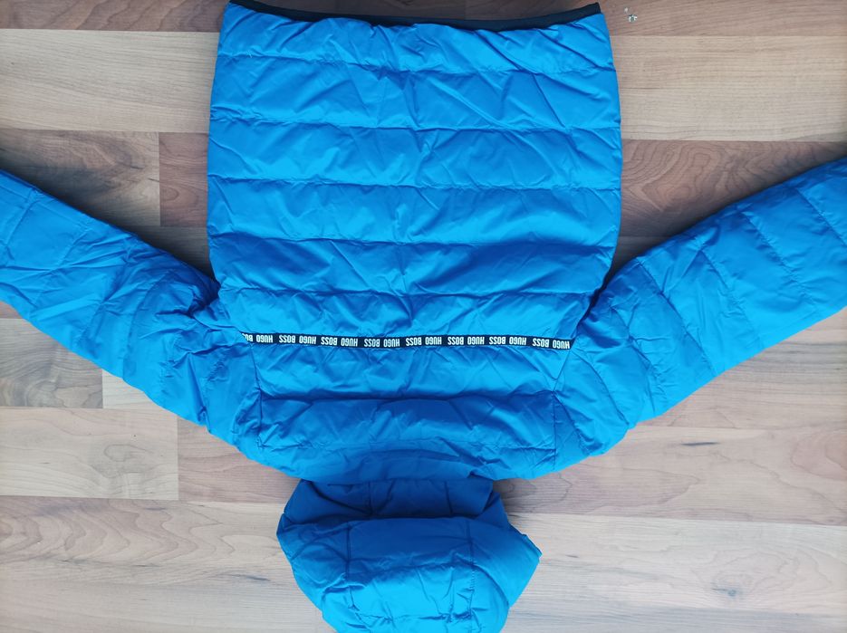 Hugo Boss 128см с две лица яке