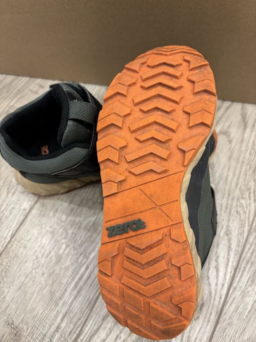 Осенние ботинки кроссовки 33 размер