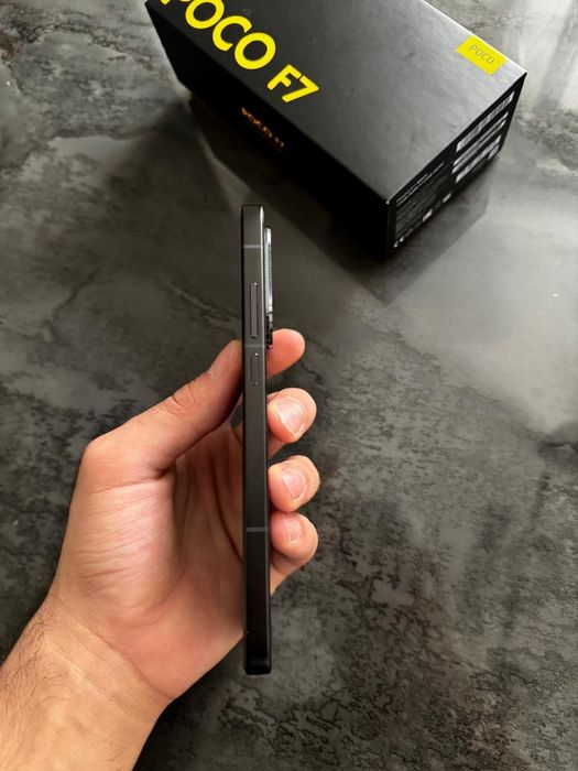 Poco F7.      16/528g
