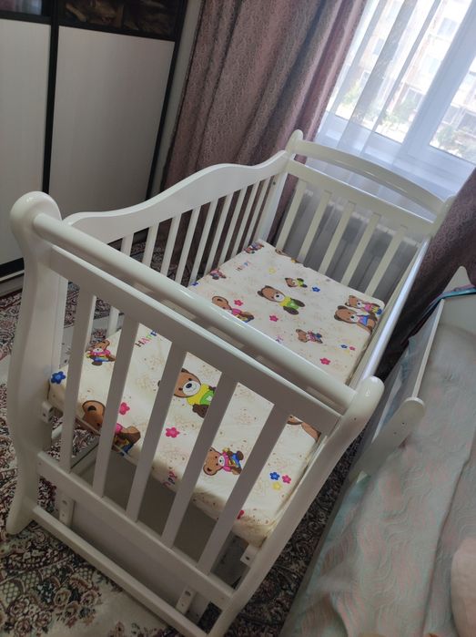 Детская кровать манеж