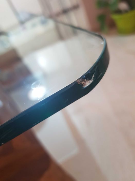 Арт маса от масивен дъб и стъкло