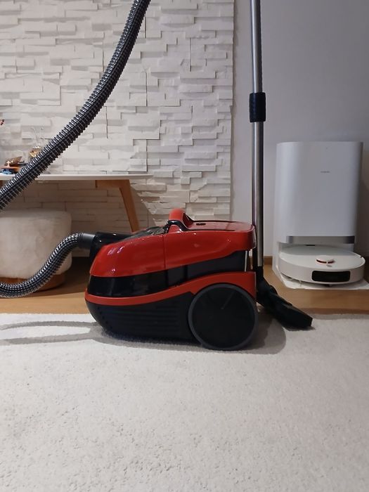 Aspirator cu spalare