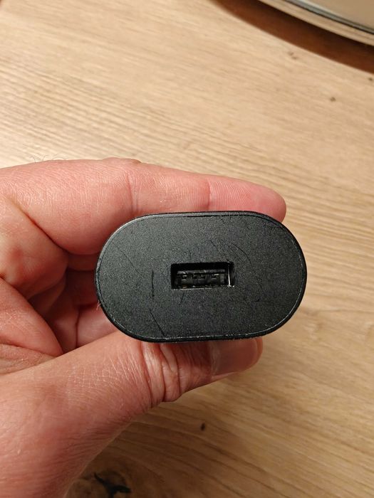 Продавам Nokia XR21