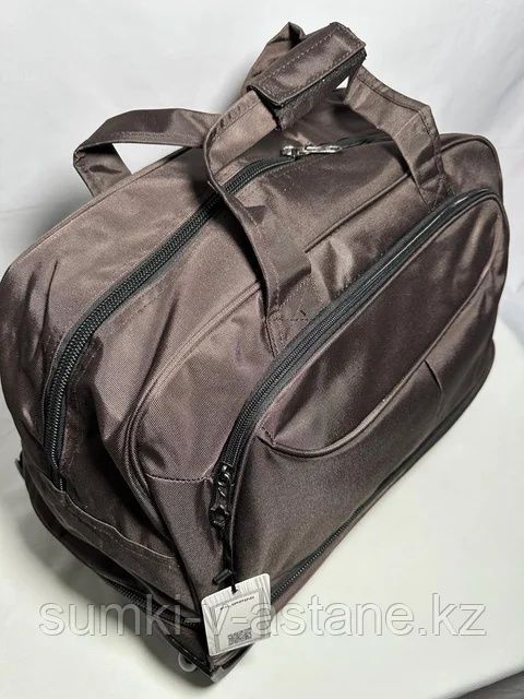 Продается сумка на колесиках