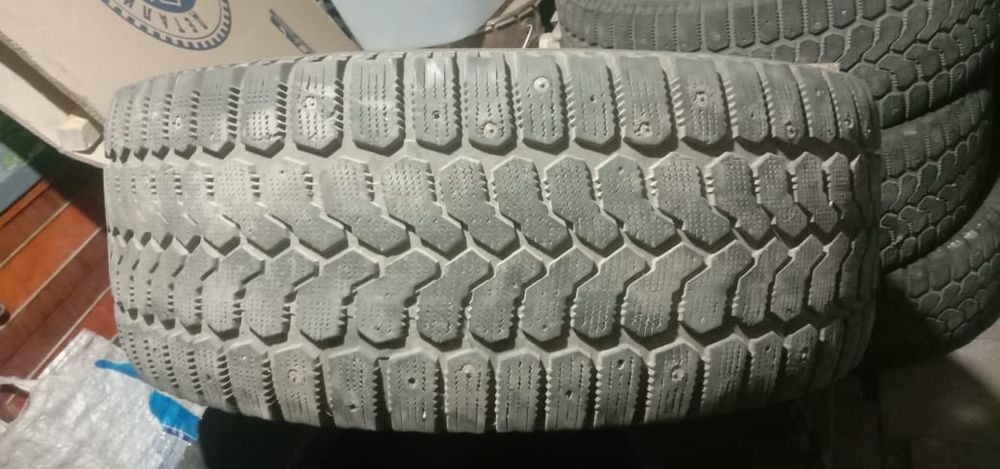 Продам 4зимние шины б/у