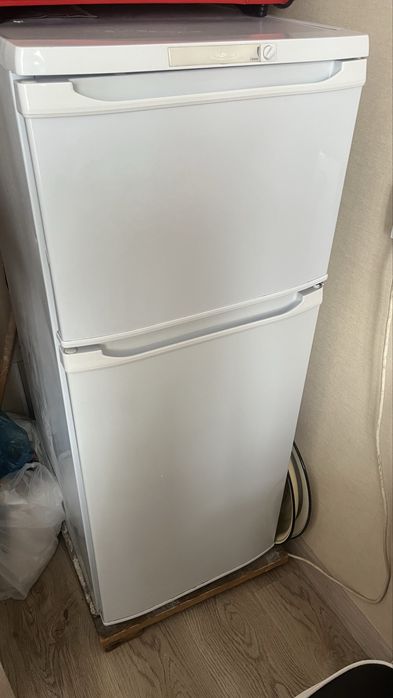 холодильник бирюса 1,2 м