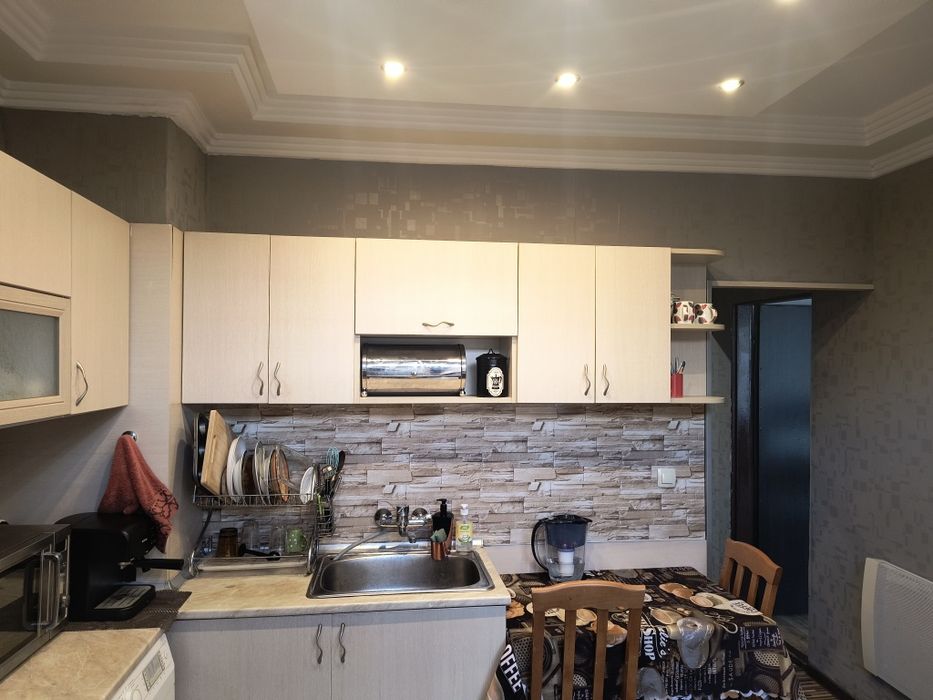 Дава се под наем Тристаен апартамент в Търговище, Запад 3 - 64 кв.м за 259.08 € - Снимка #9