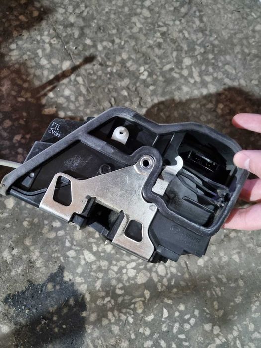 Broasca stanga fata BMW  F20 F21 F30 F31 F32 F34 F36 F10 F11 F07