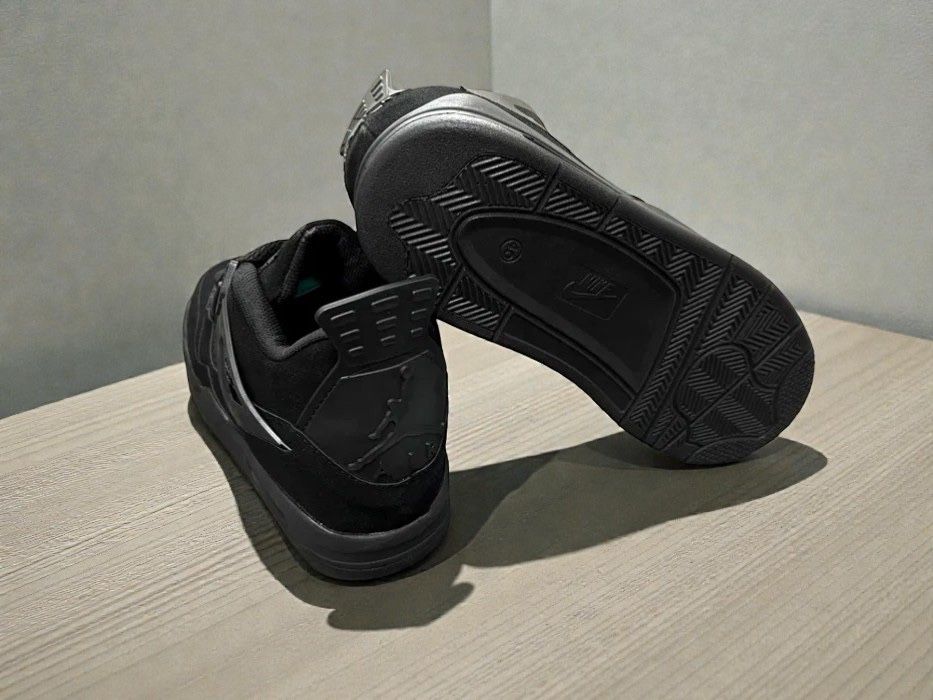 Jordan 4 Black cat