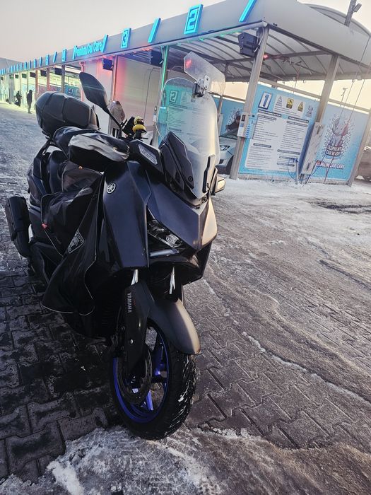 Yamaha Xmax 300  2023