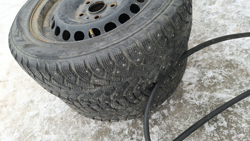 Шины б/у разные по 2 по одному