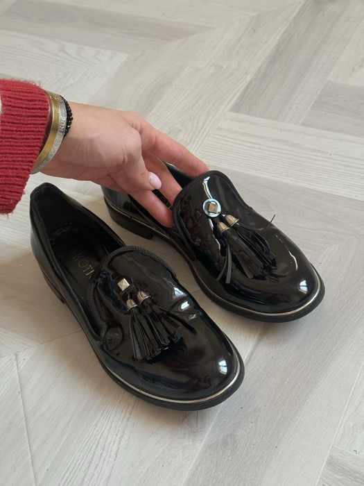 Женская лаковая обувь от Hotic.