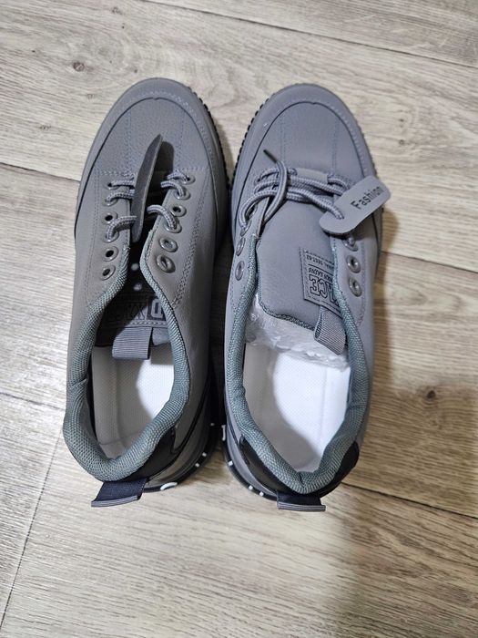 Мужские кроссовки