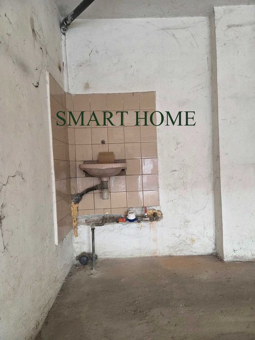 Тухлен гараж в идеалния център на гр. Велико Търново!