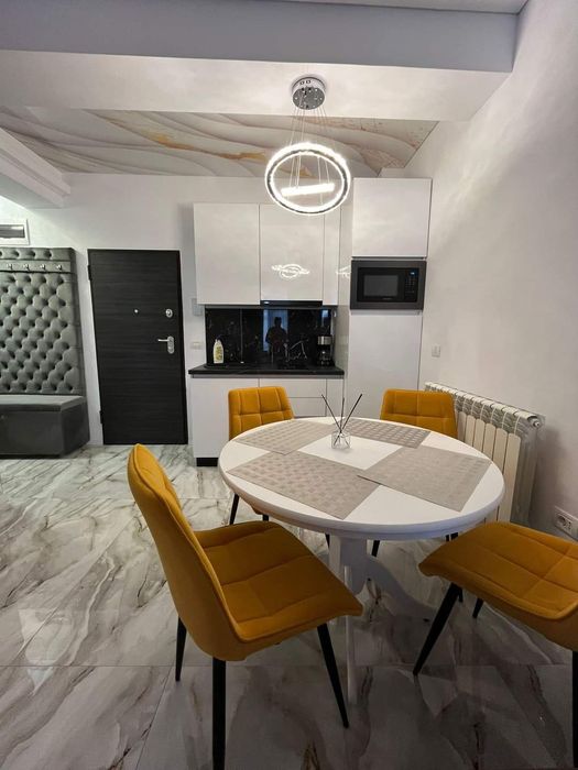 Cazare Apartamente/Studiouri în Mamaia Nord  Prima linie La mare