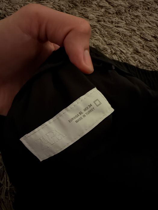 Pantaloni Zara XL