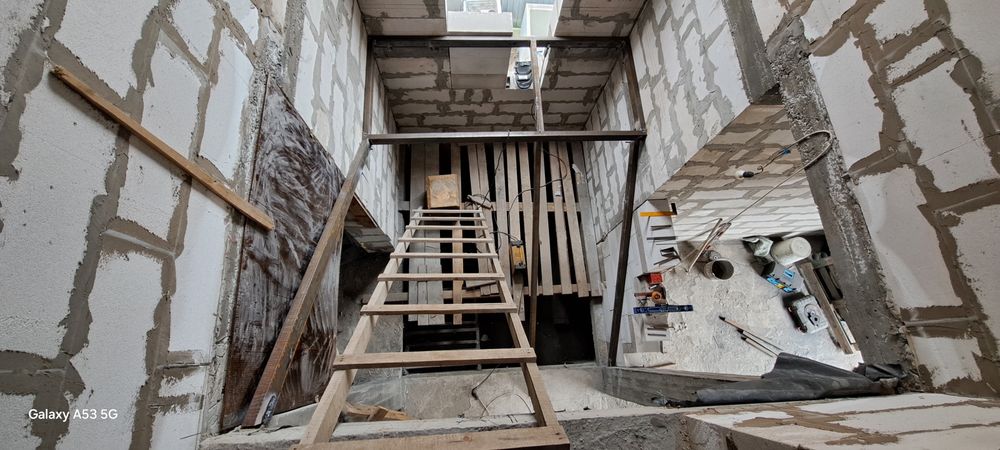 Лестница из металла