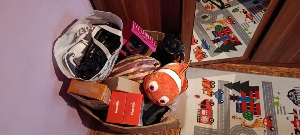 Кашон със стокаа