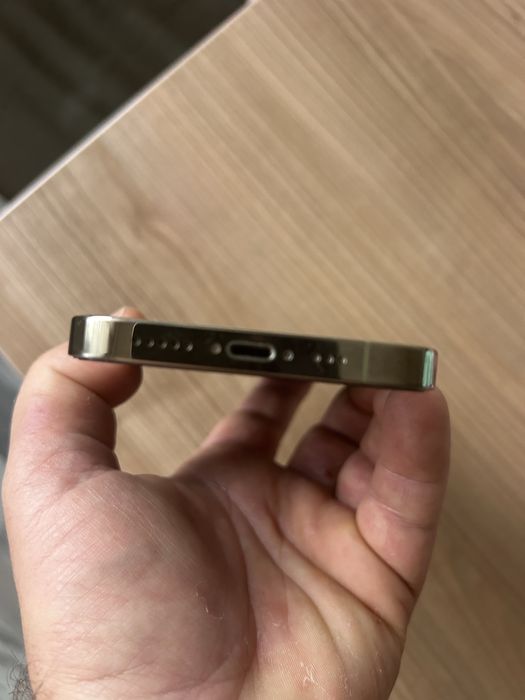 Телефон IPhone 14 pro