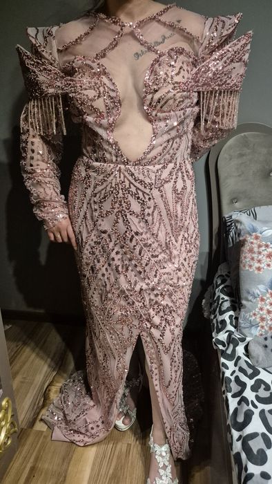 Официална рокля..