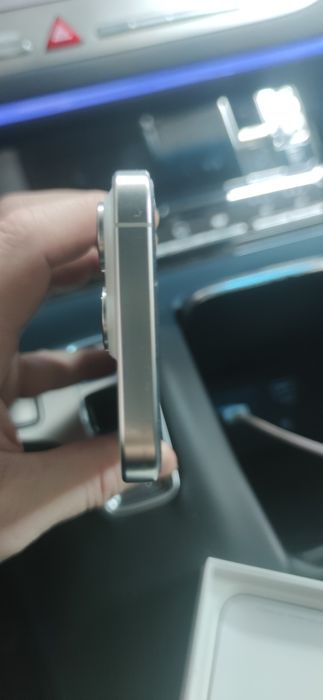 Продам iPhone 15 Pro