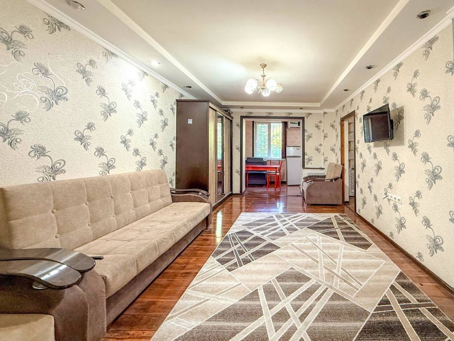 2х-ком. квартира, 54м2. Метро Буюк Ипак Йули. Ор-р: Светлана магазин.